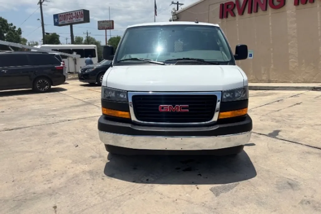 2023 Gmc Savana 2500 Cargo photo 1