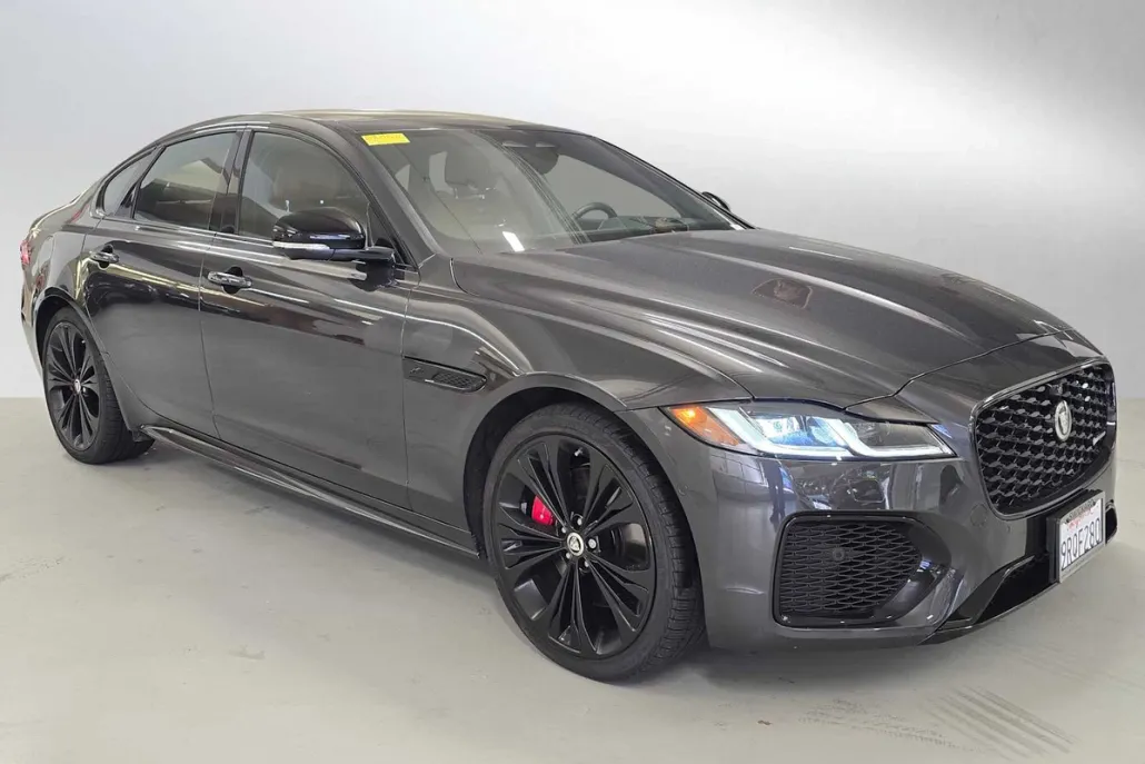 2024 Jaguar XF P300 R-Dynamic SE photo 1
