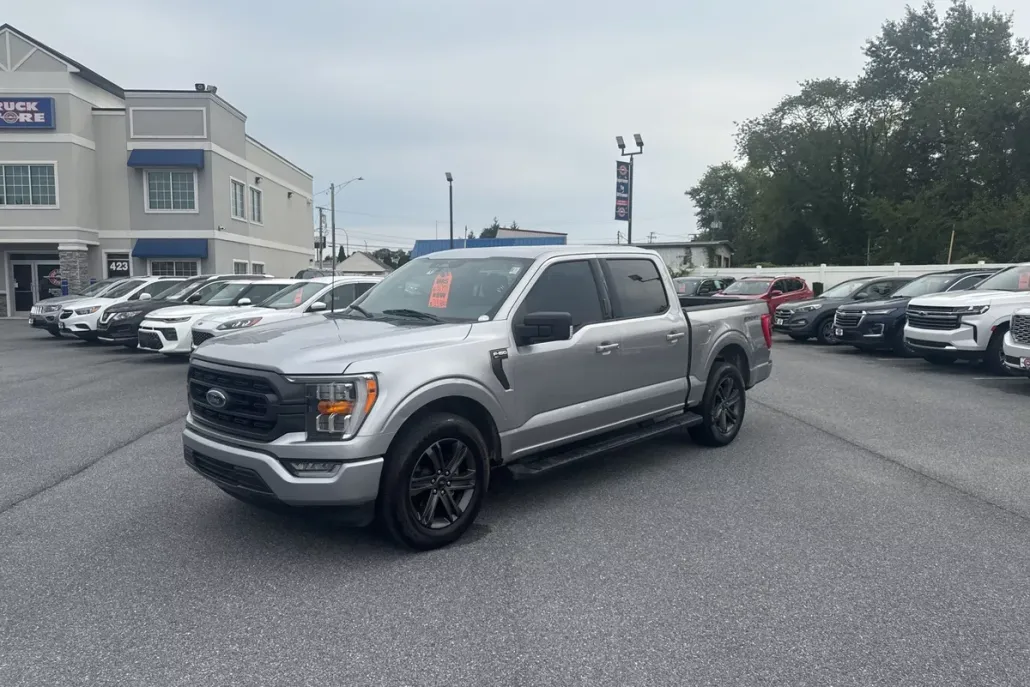 2023 Ford F-150 XLT photo 1