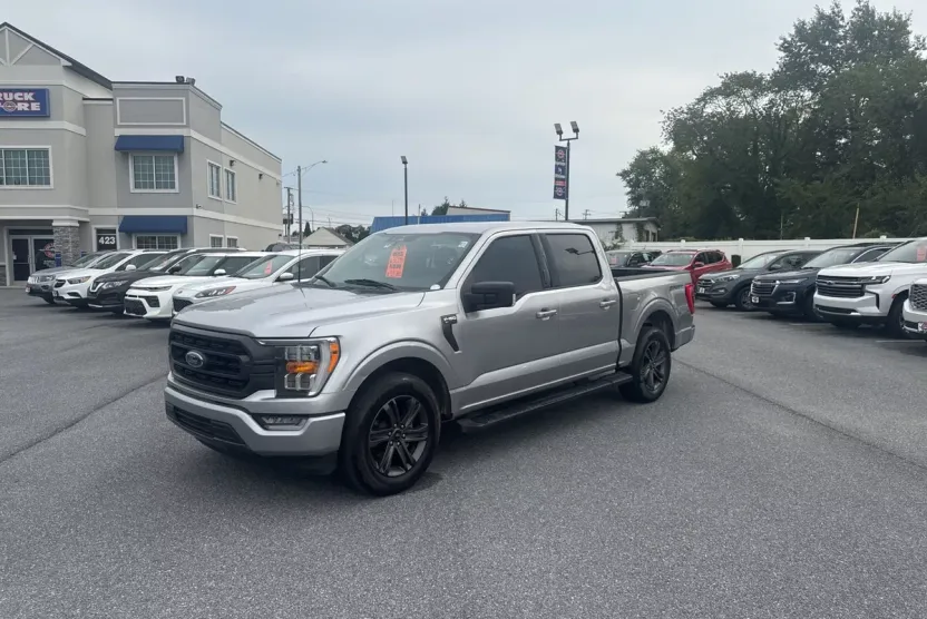 2023 Ford F-150 XLT photo 1