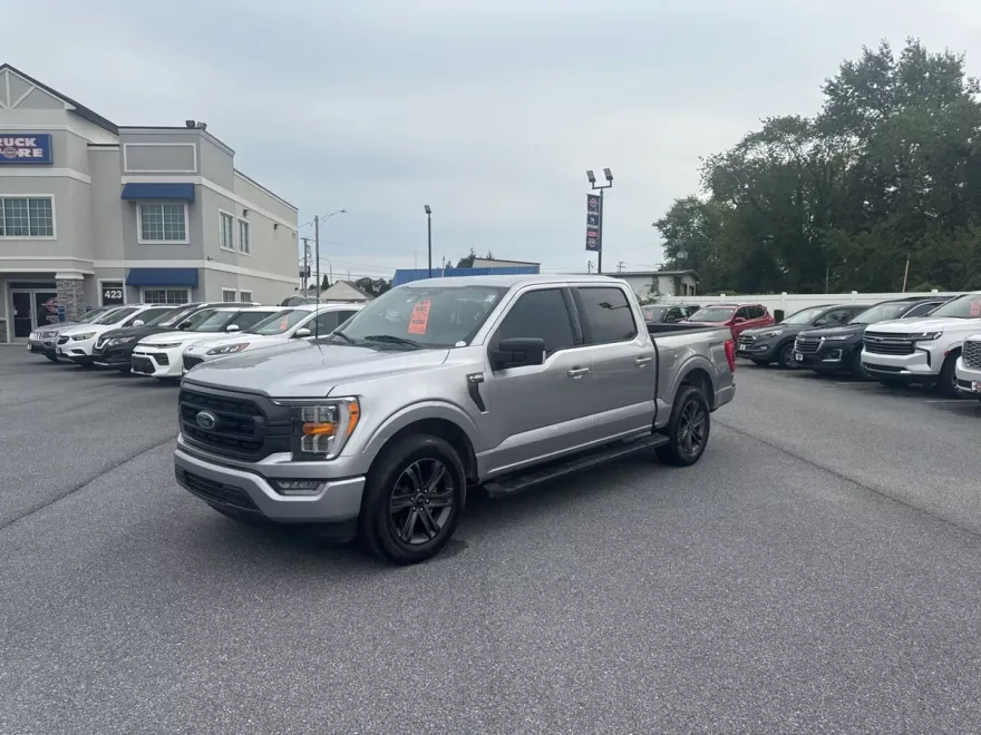 2023 Ford F-150 XLT photo 1