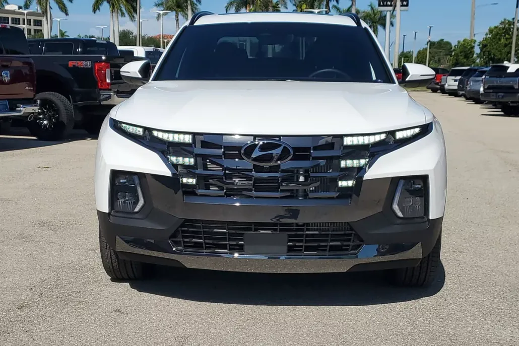 2024 Hyundai Santa Cruz Limited photo 1