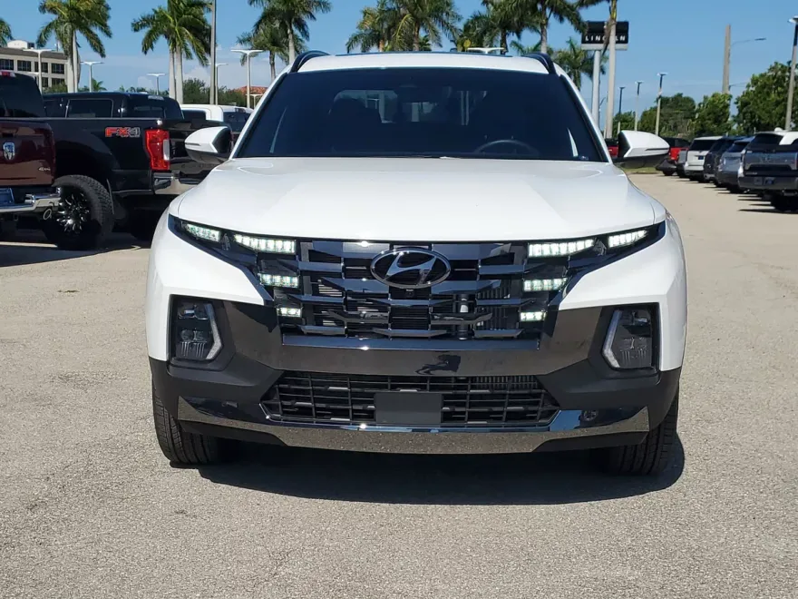 2024 Hyundai Santa Cruz Limited photo 1