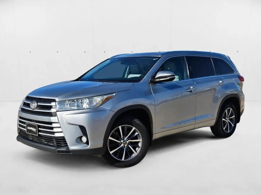 2017 Toyota Highlander XLE photo 1