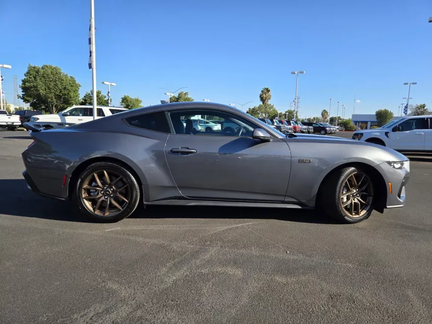 2024 Ford Mustang GT Premium photo 1