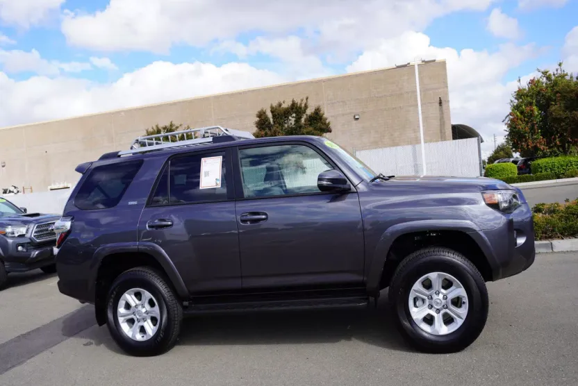 2022 Toyota 4Runner SR5 Premium photo 1