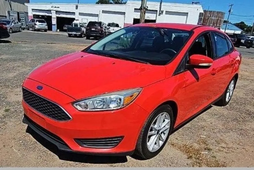 2016 Ford Focus SE photo 1