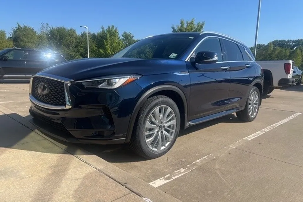 2023 Infiniti QX50 Luxe photo 1
