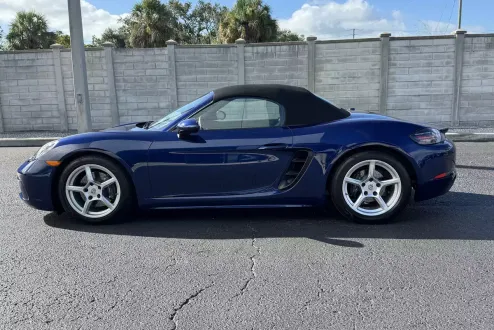 2025 Porsche Boxster photo 2