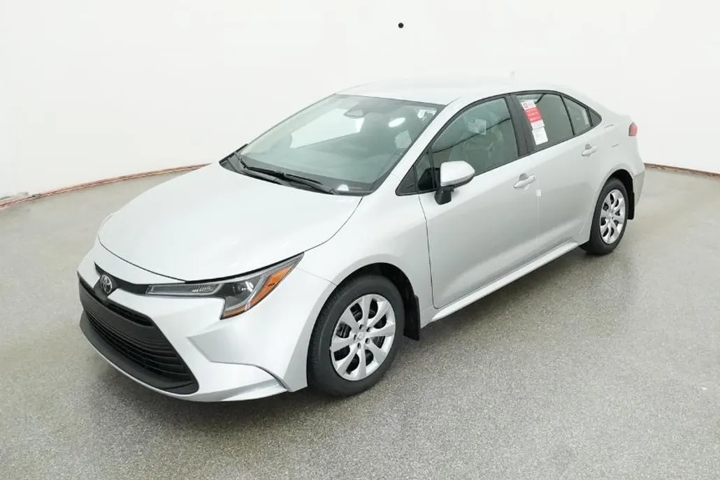 2026 Toyota Corolla LE photo 1