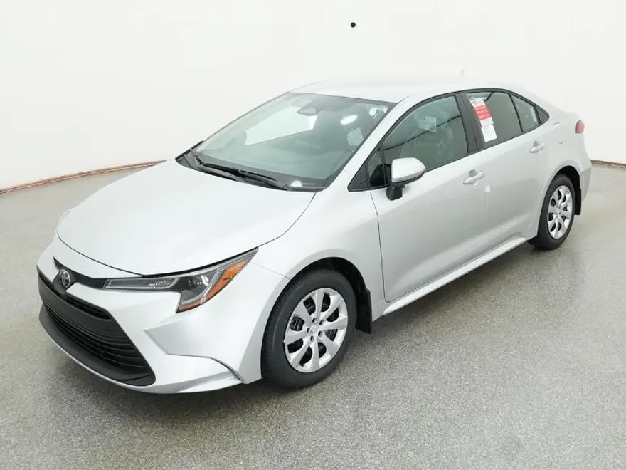 2026 Toyota Corolla LE photo 1