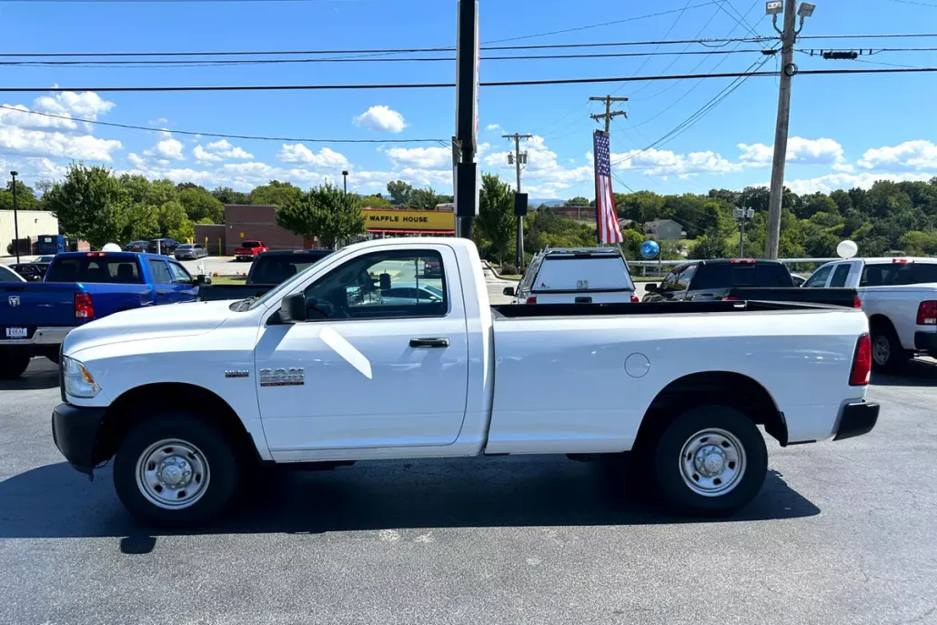 2017 Ram 2500 Tradesman photo 1