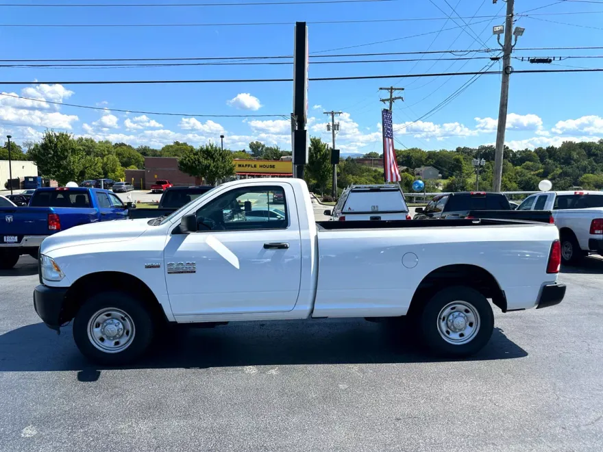 2017 Ram 2500 Tradesman photo 1