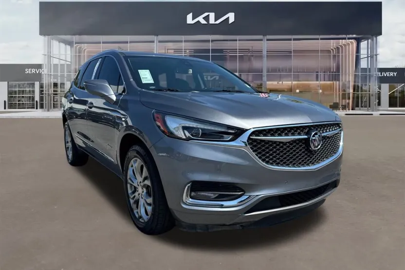 2021 Buick Enclave Avenir photo 1