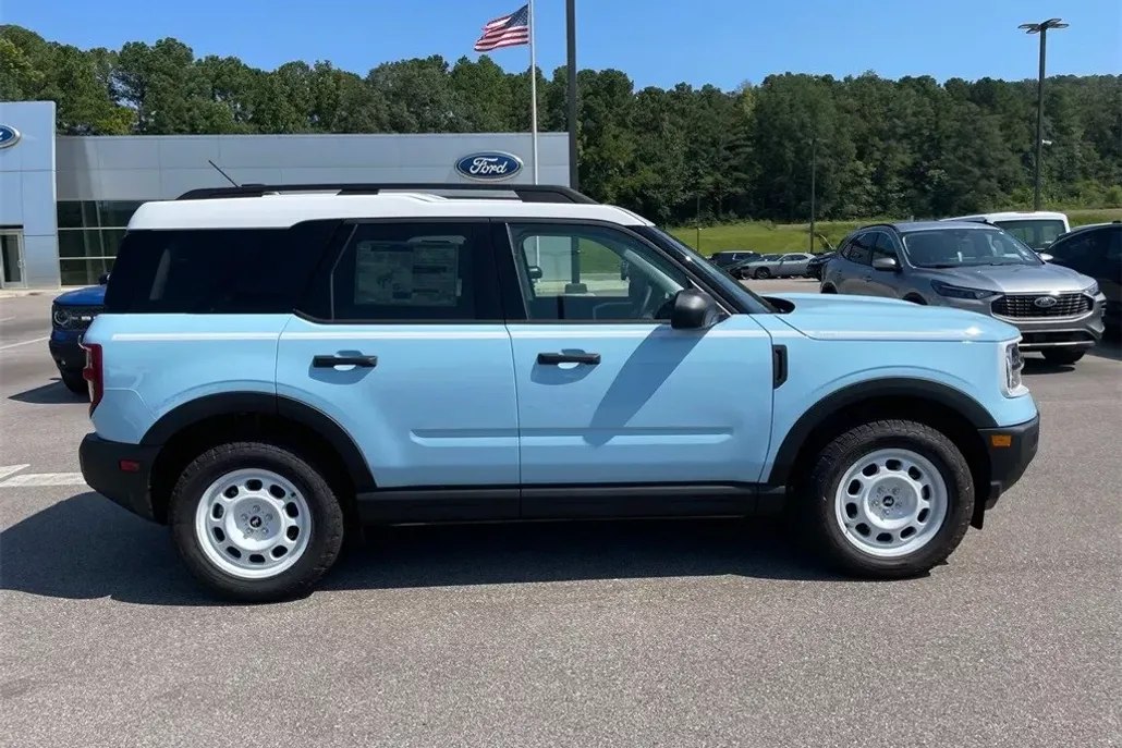 2025 Ford Bronco Sport Heritage photo 1