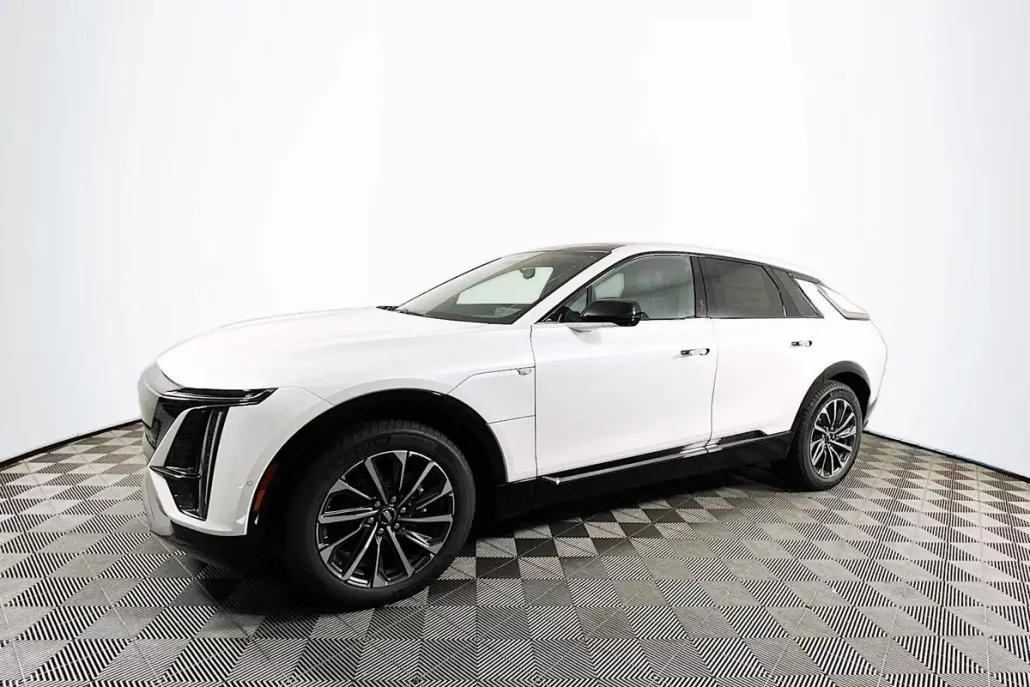 2025 Cadillac Lyriq Sport photo 1