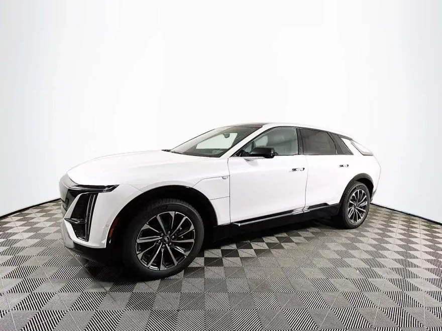 2025 Cadillac Lyriq Sport photo 1