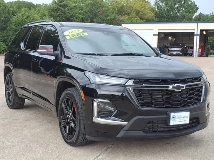 2023 Chevrolet Traverse Premier photo 1