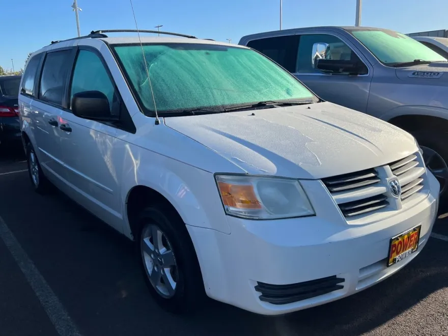 2008 Dodge Grand Caravan SE photo 1