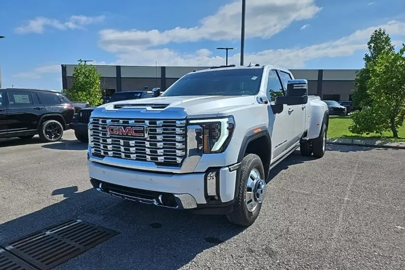 2024 Gmc Sierra HD Denali photo 1