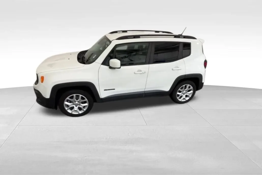 2017 Jeep Renegade Latitude North Edition photo 1