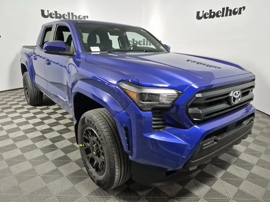 2025 Toyota Tacoma SR5 4x4 Double Cab photo 1