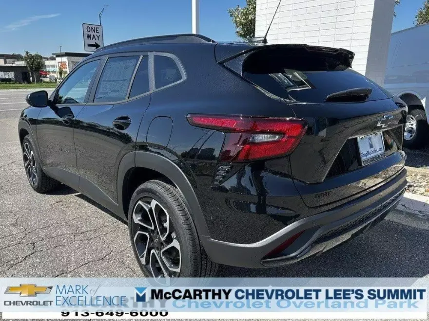 2025 Chevrolet Trax photo 1