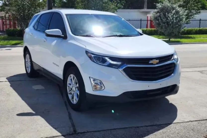 2018 Chevrolet Equinox LT photo 1