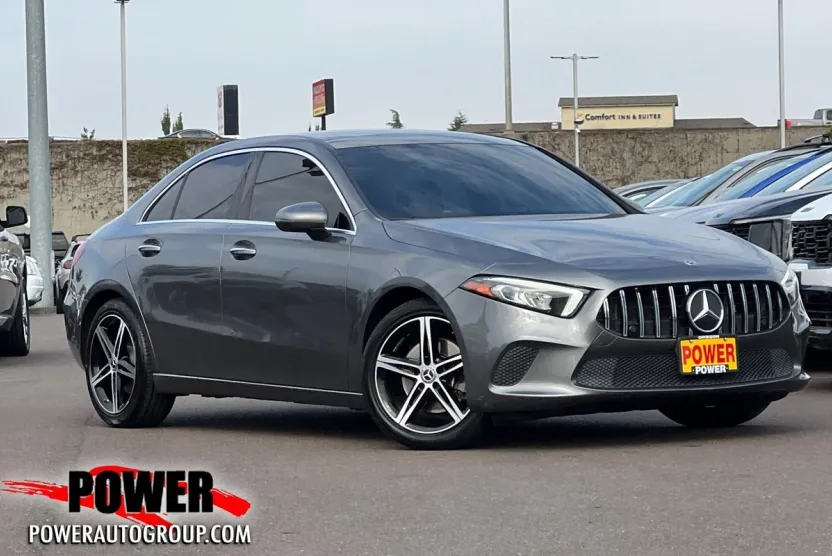 2021 Mercedes Benz A 220 4MATIC photo 1