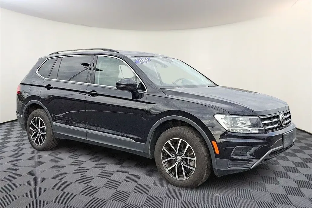 2021 Volkswagen Tiguan SE R-Line Black photo 1