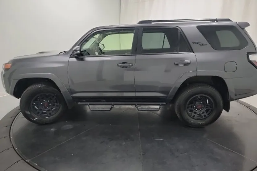 2023 Toyota 4Runner TRD Premium photo 1