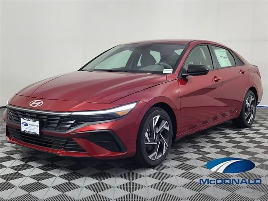 2025 Hyundai Elantra SEL Sport photo 1