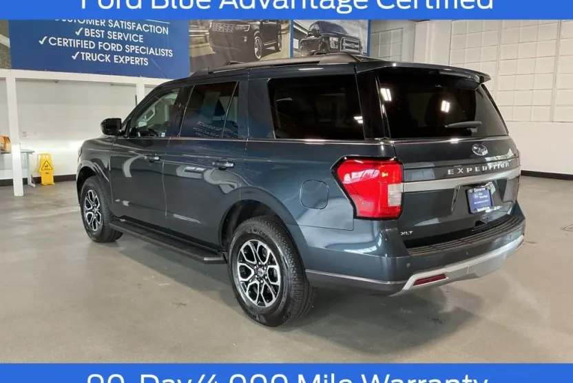 2024 Ford Expedition XLT photo 1