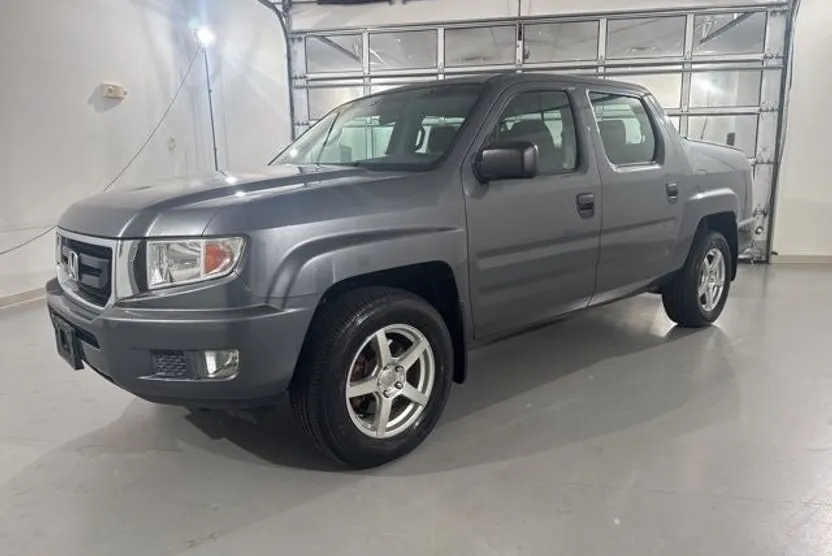 2011 Honda Ridgeline RT photo 1