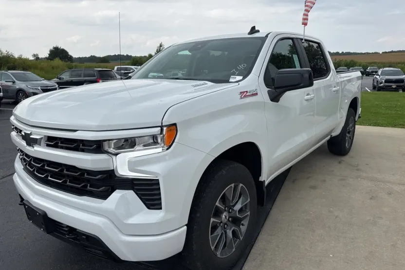 2026 Chevrolet Silverado 1500 photo 1