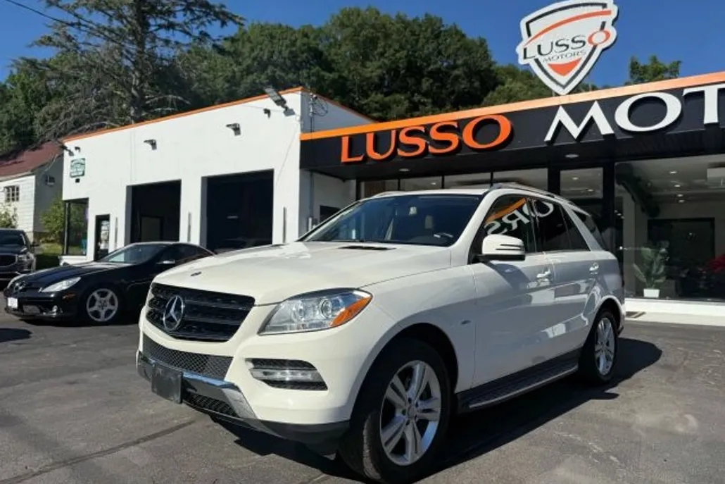 2012 Mercedes Benz ML 350 4MATIC photo 1