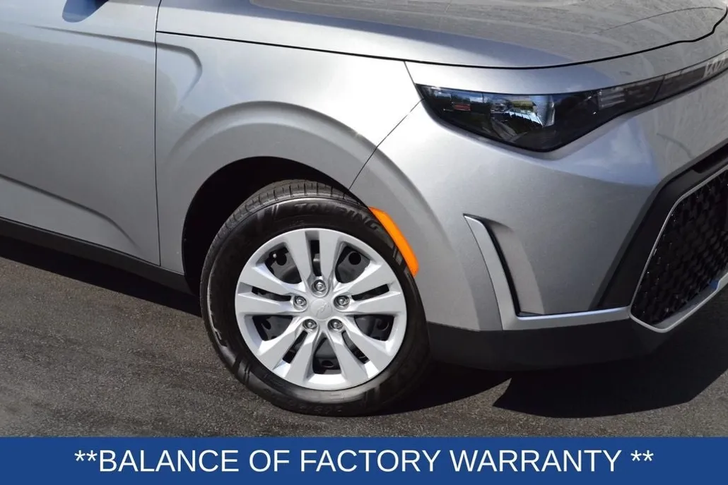 2023 Kia Soul LX S photo 1