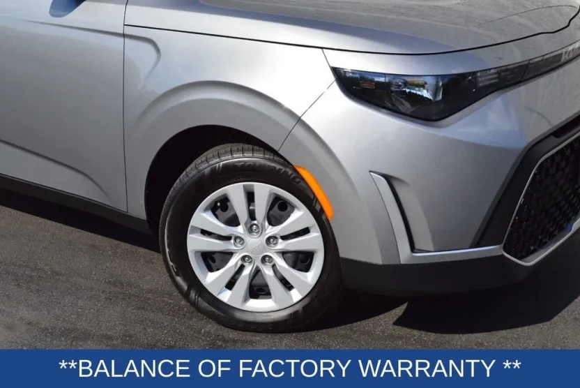 2023 Kia Soul LX S photo 1