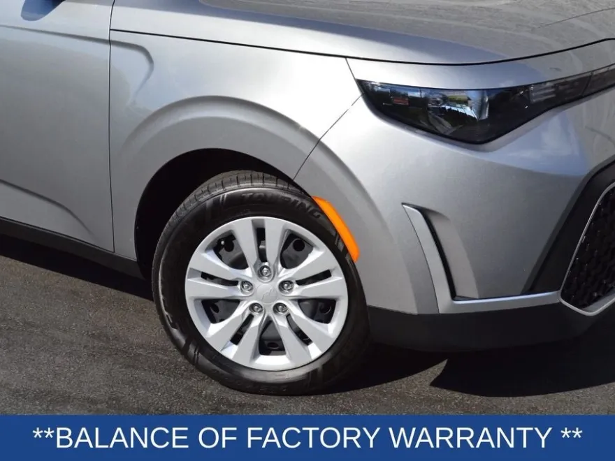 2023 Kia Soul LX S photo 1