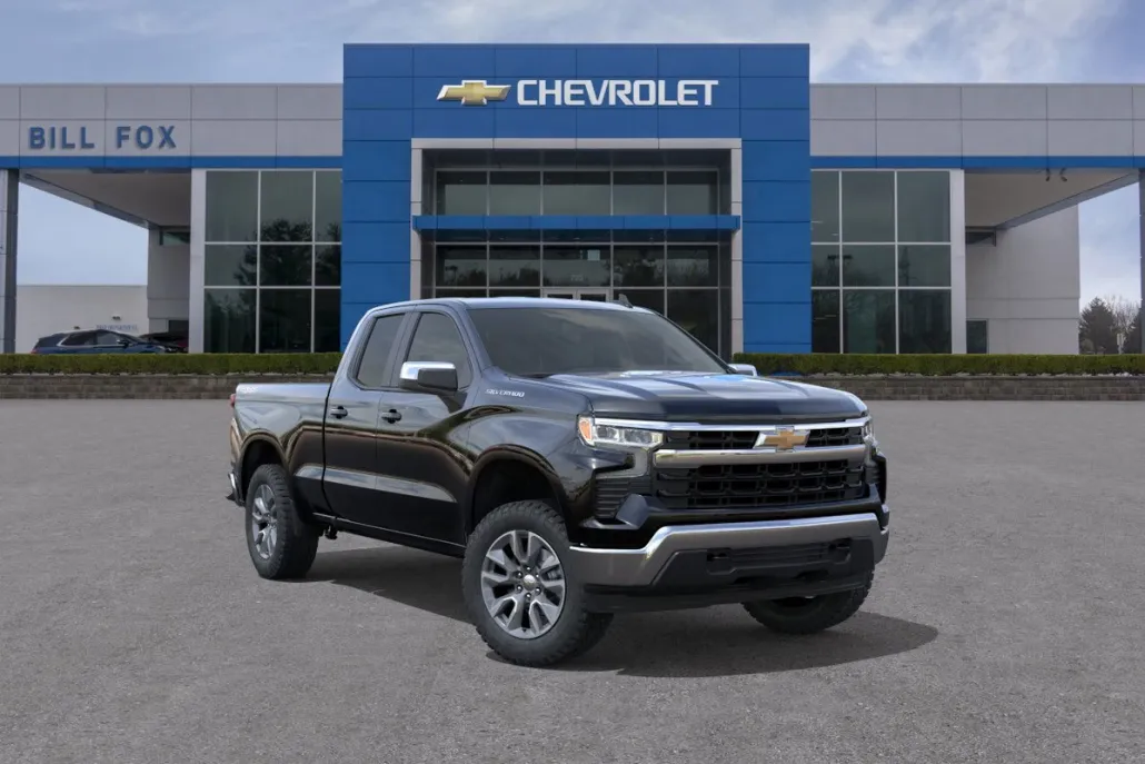 2026 Chevrolet Silverado 1500 LT photo 1