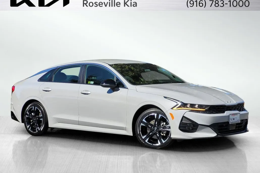 2024 Kia K5 GT-Line photo 1