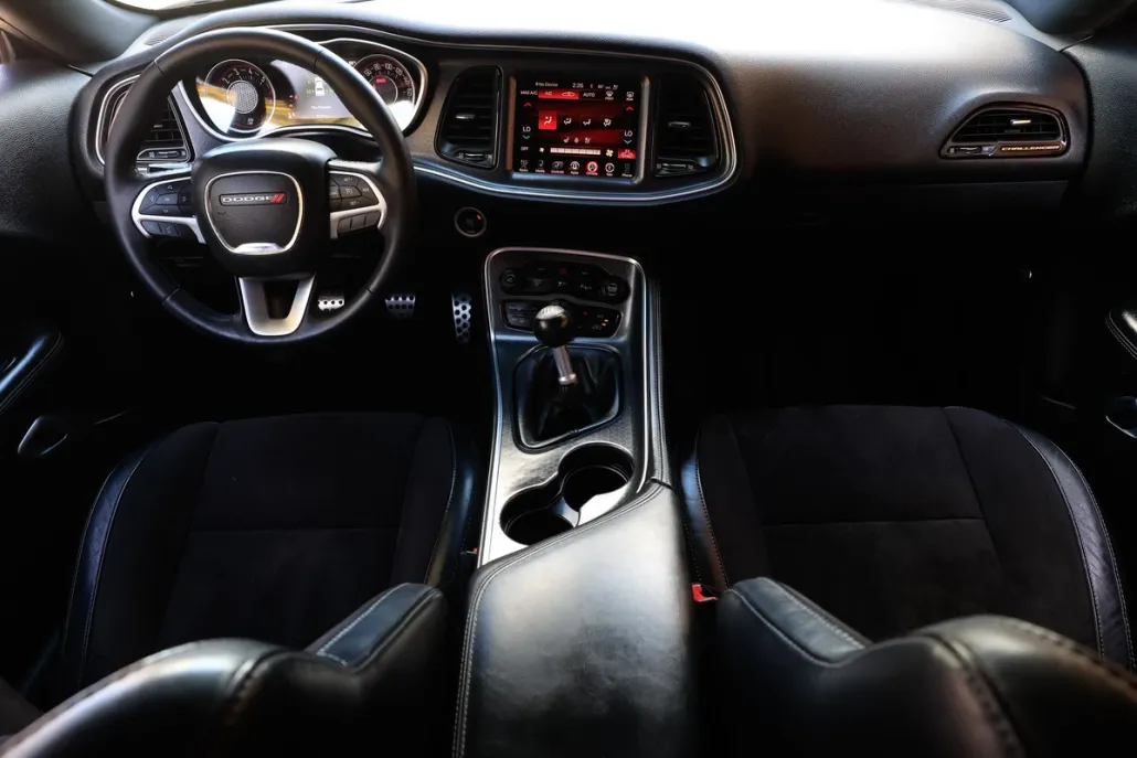 2015 Dodge Challenger R/T Scat Pack photo 1