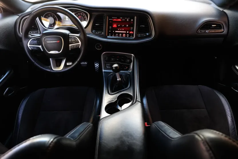 2015 Dodge Challenger R/T Scat Pack photo 1