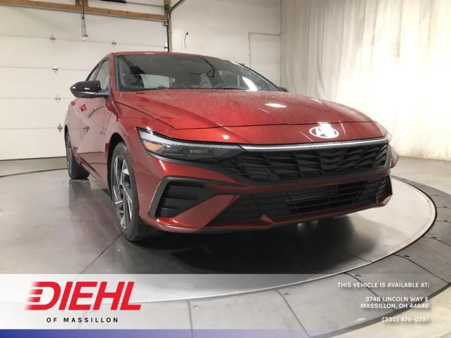 2025 Hyundai Elantra SEL Sport photo 1