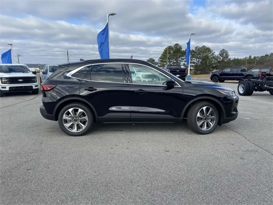 2025 Ford Escape Hybrid Platinum photo 1