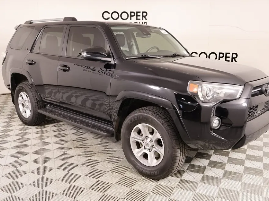 2022 Toyota 4Runner SR5 Premium photo 1