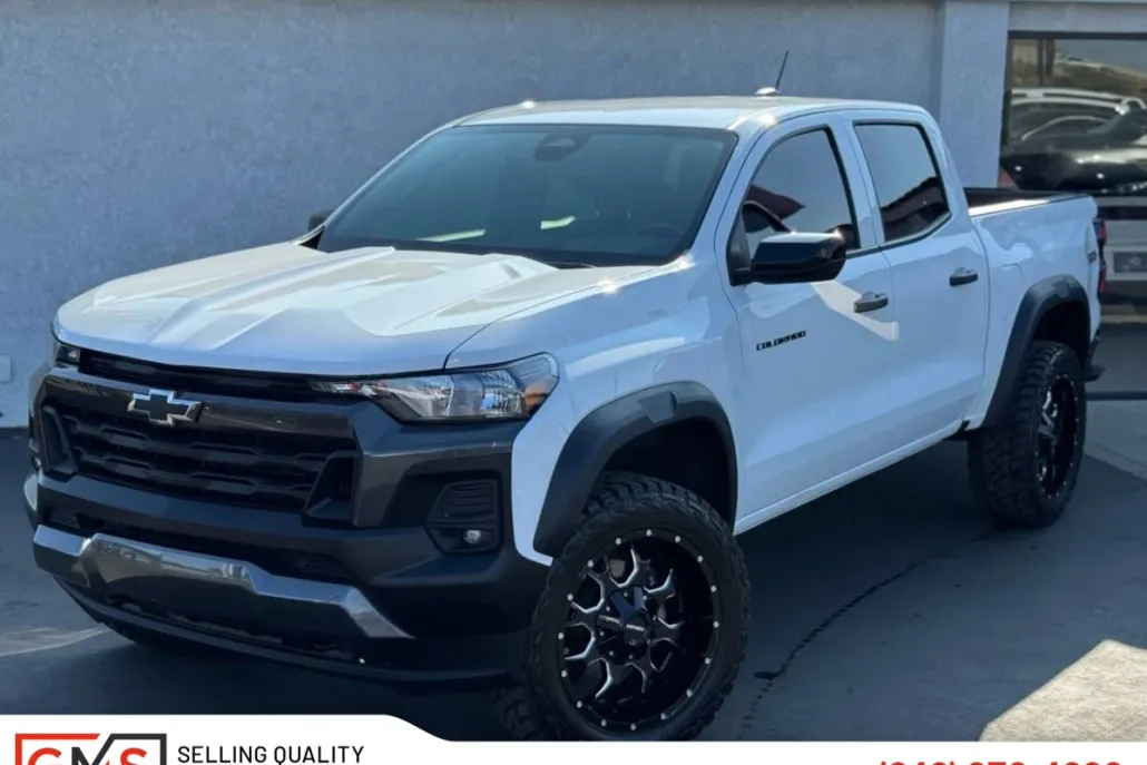 2023 Chevrolet Colorado Trail Boss photo 1