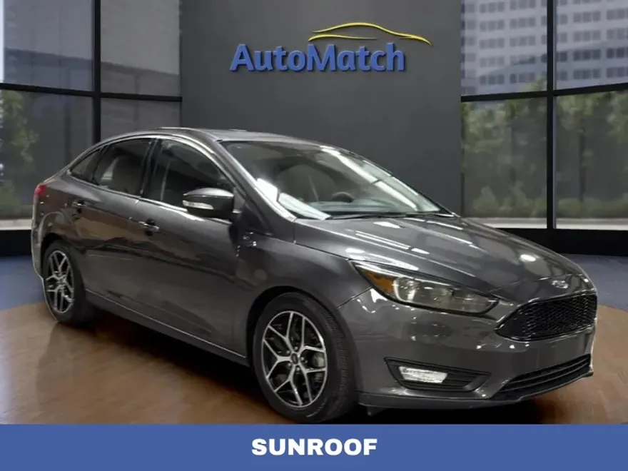 2018 Ford Focus SEL photo 1