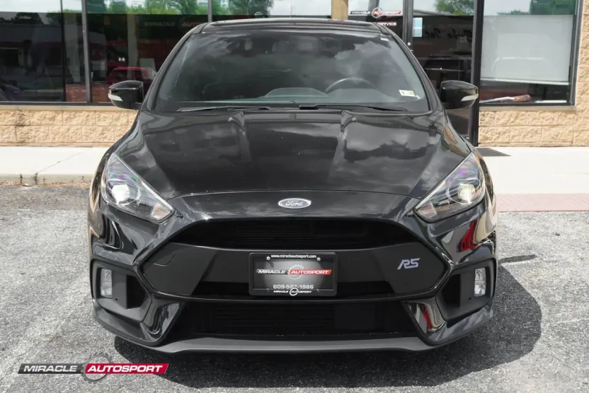 2017 Ford Focus RS photo 1