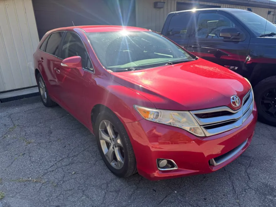 2014 Toyota Venza XLE photo 1
